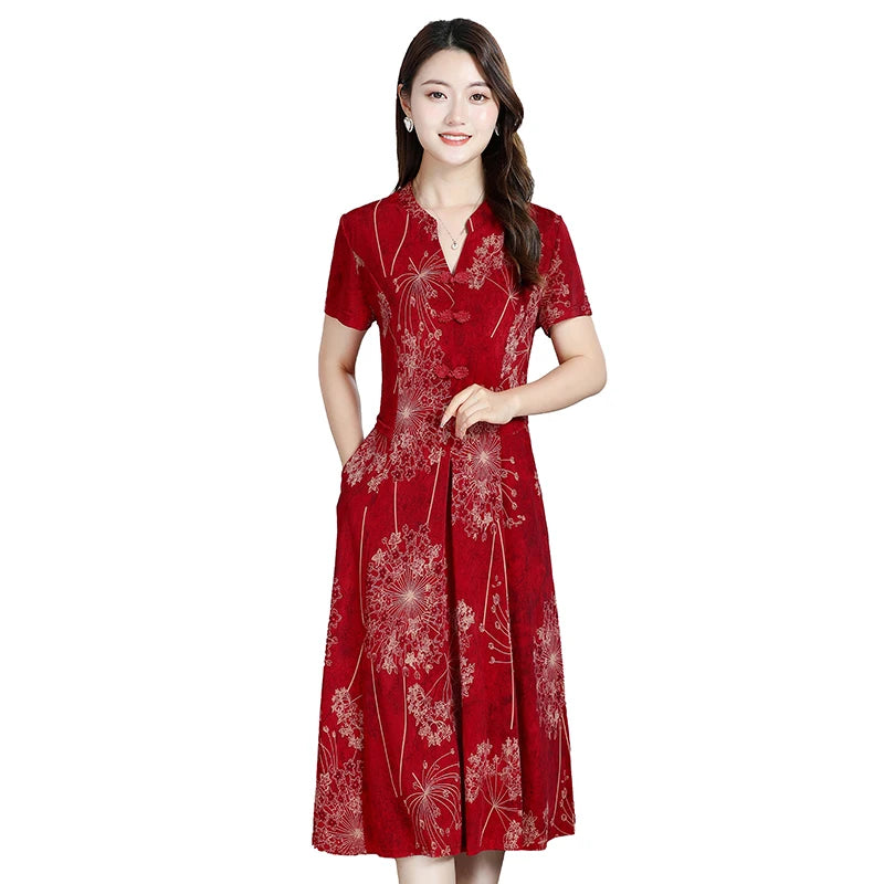 រ៉ូប Cheongsam បែបចិនបុរាណសម្រាប់នារី ដៃខ្លី ក V រាងដូចខ្សែក្រវាត់ រចនាផ្កា សម្រាប់នារីៗ