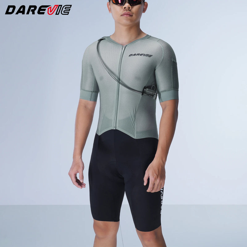 ឈុតជិះកង់ DAREVIE ធ្វើពីក្រួស មានហោប៉ៅចំនួន ៦ លើសពី 2 លីត្រ សម្រាប់ជិះកង់ចម្ងាយឆ្ងាយ ការពារការរអិល និងគ្មានថ្នេរ