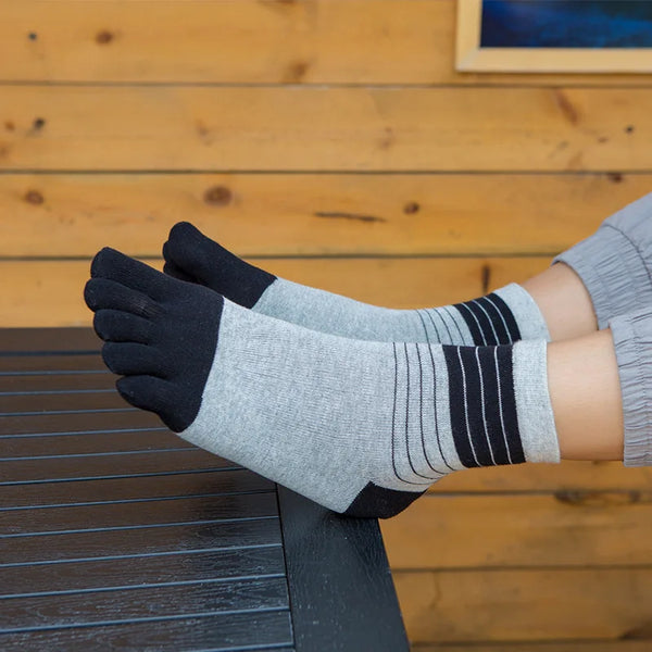 WRELS 1/2/3 Pairs Hiking Toe Socks Anti‑Blister Crew 5 Finger Socks Men Women Breathable Running Separate Toes Sports Socks
