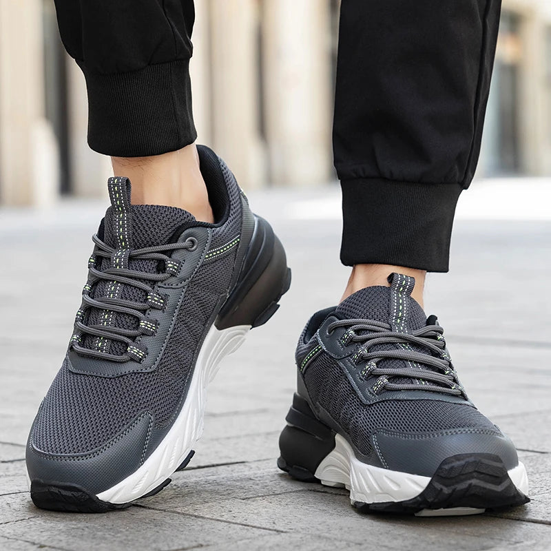 Men's mesh light casual sneakers spring summer new breathable soft sole outdoor racing running shoes students speed sports shoes