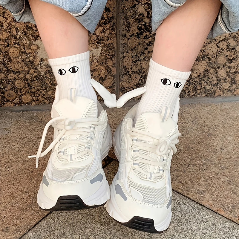 1/2Pairs Couple's Magnetic Toe Link Socks - Playful Cartoon Face Design, Matching Couples Novelty Socks, Fun Fashion Accessory