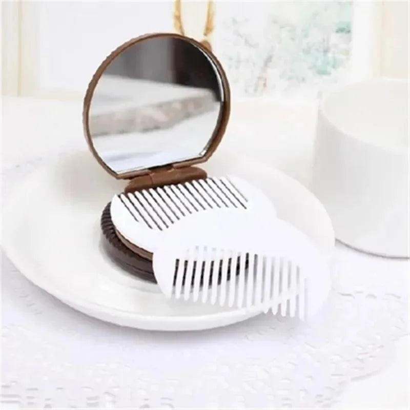 1pc Chocolate Biscuit Small Folding Makeup Mirror, with Comb Cute Outside Pocket Mirrors Travel Vacation,Women'S Makeup Mirror