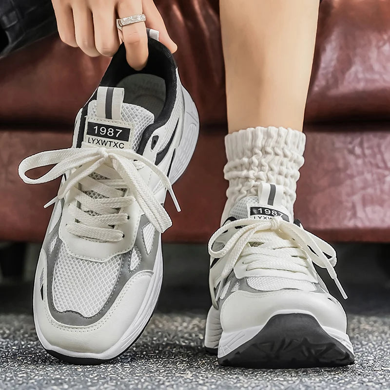 Men's breathable mesh sneakers summer soft-sole anti-slip casual outdoor running shoes students lightweight speed sports shoes