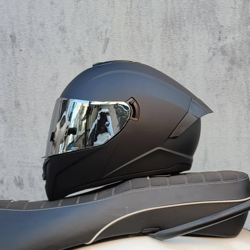 Full Face Motorcycle Helmet with Dual Lens Stylish Fast Release Racing Helmet Moto DOT Approved LVS-701