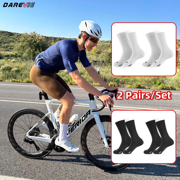 ស្រោមជើងជិះកង់ DAREVIE Aero ល្បឿនលឿន 2 គូ ស្រោមជើងជិះកង់បុរស ប្រឆាំងនឹងការរអិល ស្ងួតលឿន ស្រូបយកសំណើម ស្រោមជើងទម្ងន់ស្រាល ក្តាប់បានល្អ