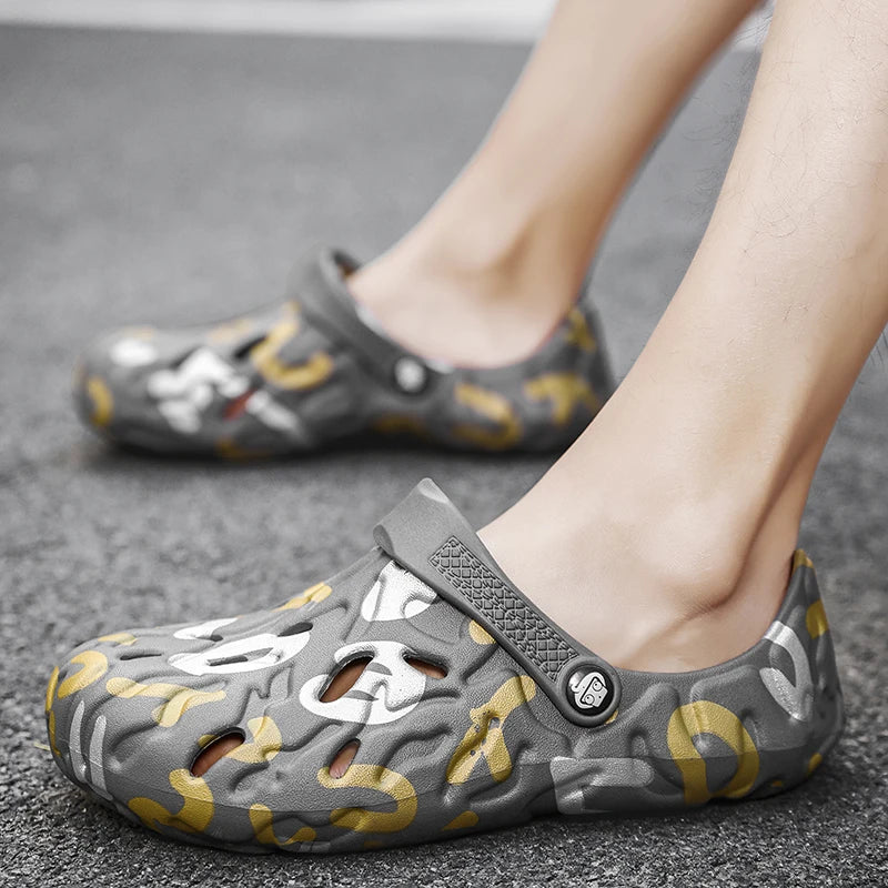 Summer New EVA Breathable lightweight men's Casual Slip on Beach Sandals Waterproof Garden Shoes outdoor hollow walking slippers