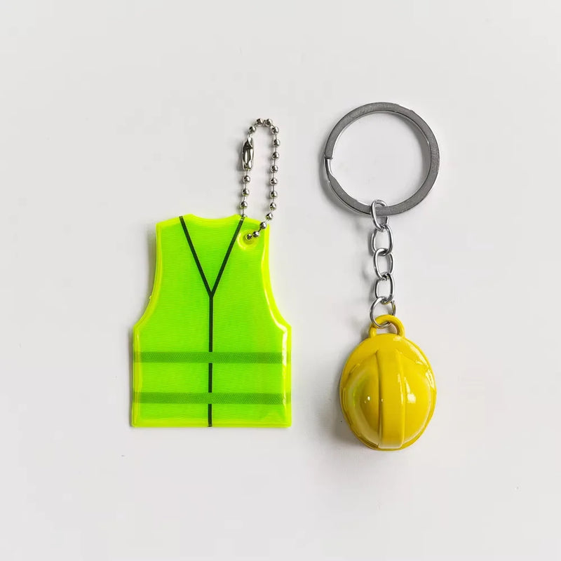 Creative Vest + Safety Helmet Shaped Keychain, Night Travel Sports Reflective Pendant for Backpack Luggage Hanging Accessories
