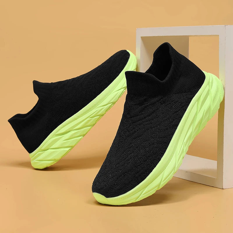 Couple Walking Shoes Low Cut Breathe Mesh Sports Leisure Shoes Fashion EVA Soft Sole Lightweight Sneakers for Men Women