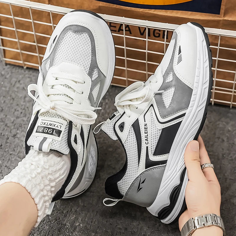 Men's breathable mesh sneakers summer soft-sole anti-slip casual outdoor running shoes students lightweight speed sports shoes
