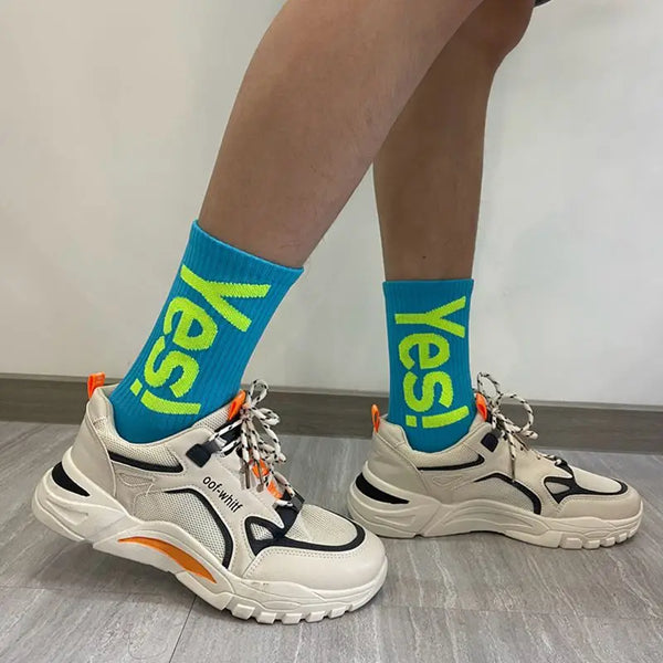 WRELS 1/2/3 Pairs Crew Sports Socks Breathable Cushioned Athletic Socks Men Women Moisture Wicking Running Cycling Socks