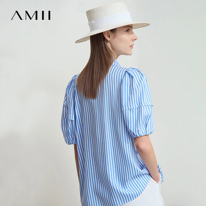 អាវ Amii Minimalist ស្ទីលរដូវក្តៅថ្មីឆ្នាំ ២០២៥ សម្រាប់ស្ត្រី កអាវបត់ចុះក្រោម ក V ដៃអាវពណ៌ខៀវ ស ឆ្នូត 12542087