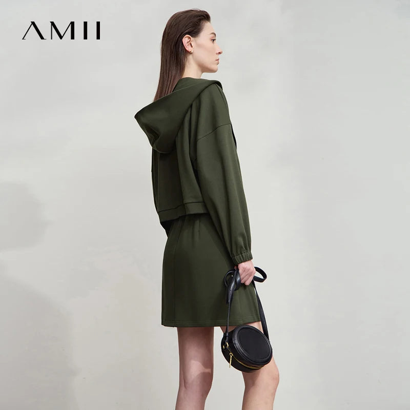 អាវកីឡា AMII Minimalist សម្រាប់នារី 2025 រដូវស្លឹកឈើជ្រុះថ្មី ពណ៌បៃតង មានក្រណាត់ អាវដៃវែង មានខ្សែរ៉ូត អាវក្រៅធម្មតា 12543147