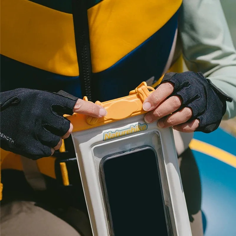 Naturehike Cell Phone Waterproof Bag IPX8 PVC Surfing Swimming Phone Bag Portable Cell Phone Bag Beach Diving Snorkeling Bag