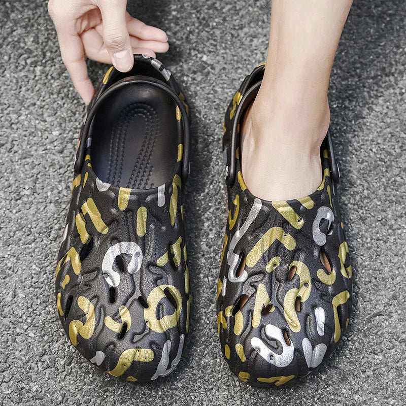 Summer New EVA Breathable lightweight men's Casual Slip on Beach Sandals Waterproof Garden Shoes outdoor hollow walking slippers