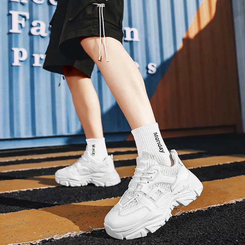 Men's Thick sole casual sneakers summer new soft-sole anti-slip breathable lightweight running shoes student speed sports shoes